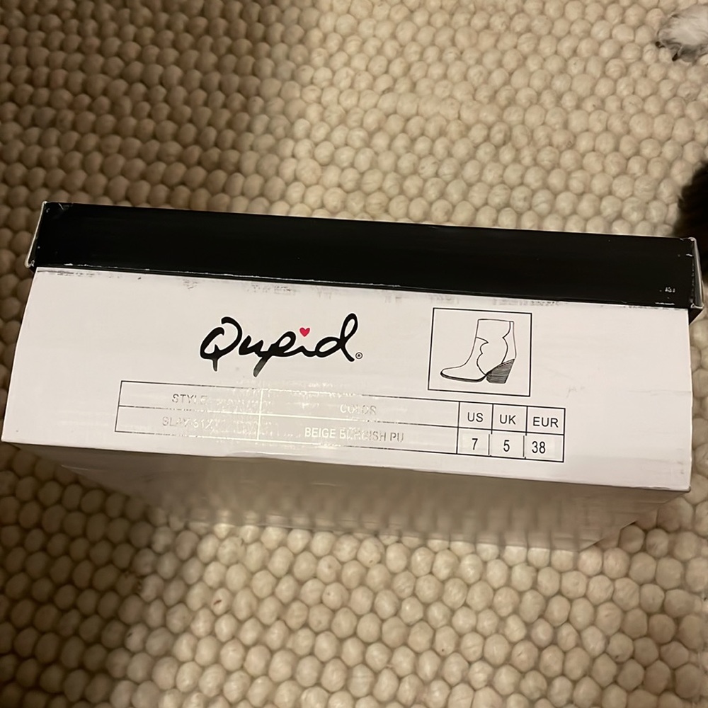 Booties - Picture 5 of 5